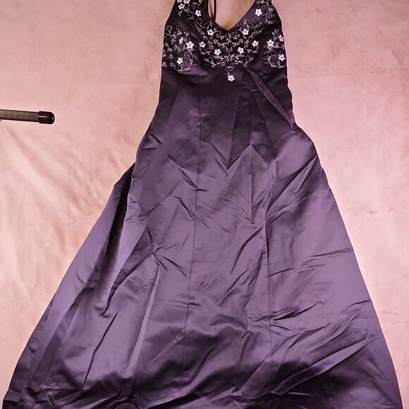 Masquerade Black & White Floral Embroidered Lace-Up low back vintage prom dress - Picture 1 of 9